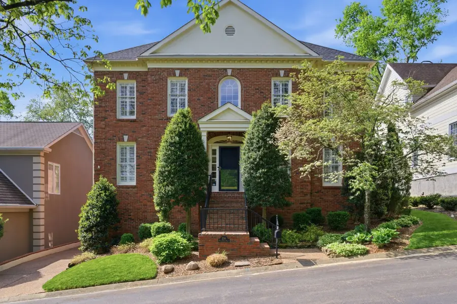 236 Burlington Pl, Nashville, TN 37215 - #2