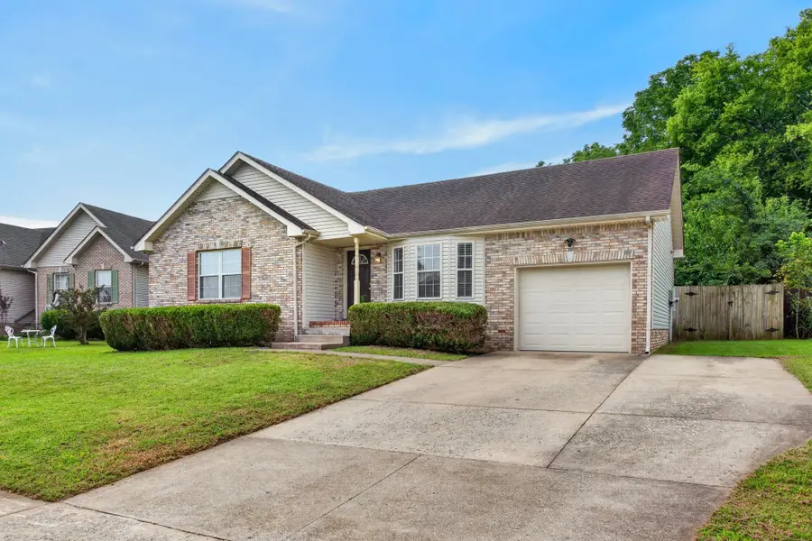 3259 Veranda Cir, Clarksville, TN 37042 - #3