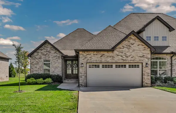 1049 Veridian Dr #A, Clarksville, TN 37043