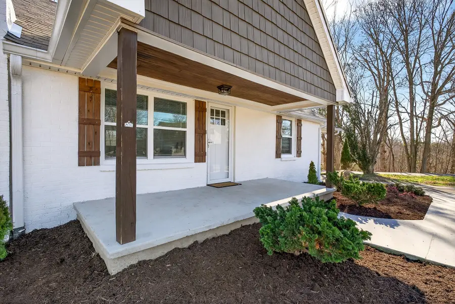 104 Henegar St, McMinnville, TN 37110 - #3