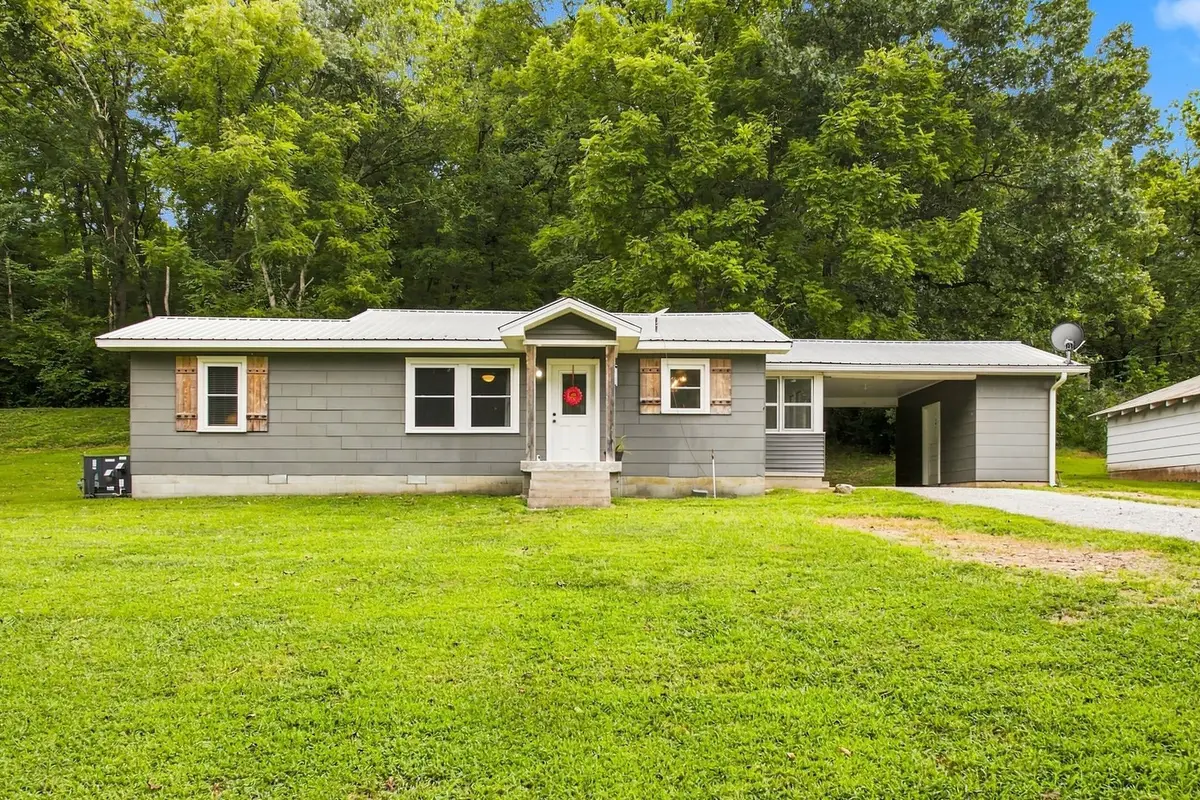 4854 Dry Fork Rd, Hampshire, TN 38461 - #1