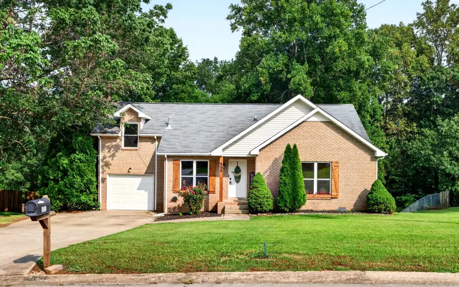 800 Leigh Ann Dr, Clarksville, TN 37042 - #2