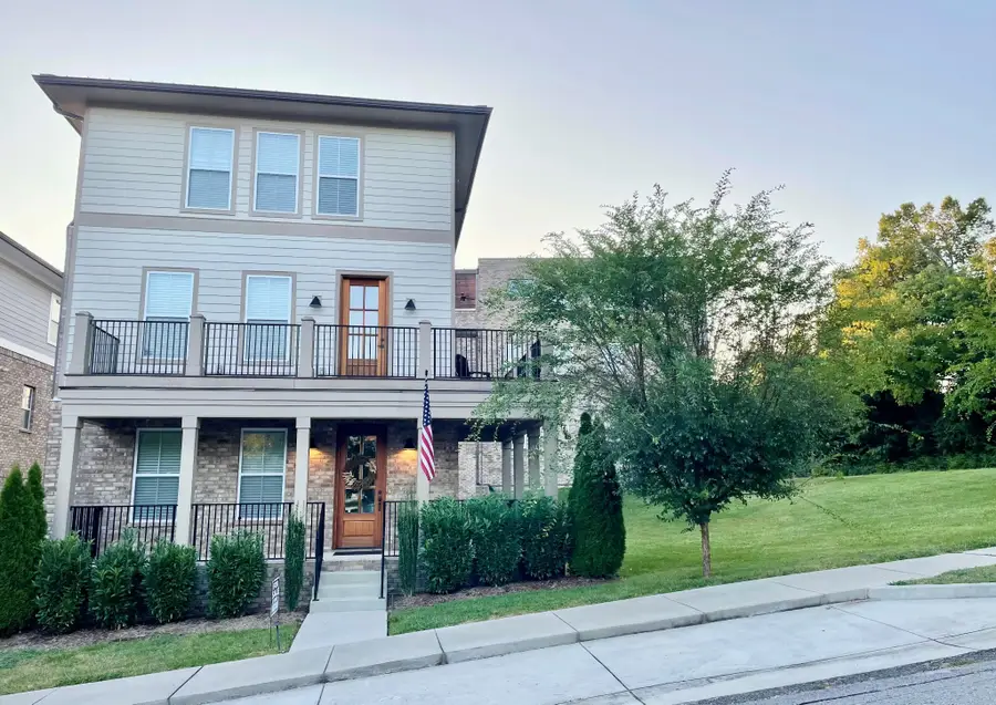 111 Demoss Rd, Nashville, TN 37209 - #3