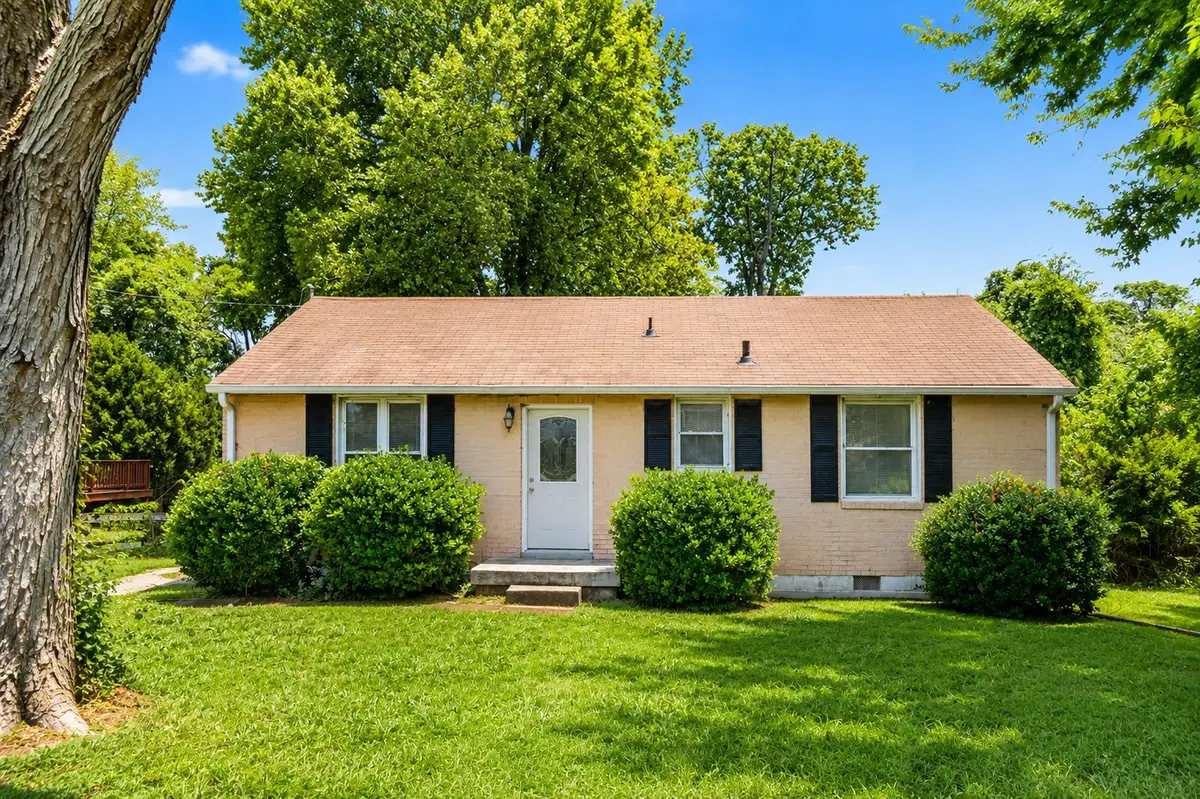 138 Dodge Dr, Nashville, TN 37210 - #1