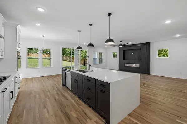 3826 Saunders Ave, Nashville, TN 37216