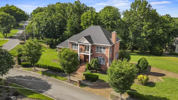 101 Governors Point Blvd, Hendersonville, TN 37075
