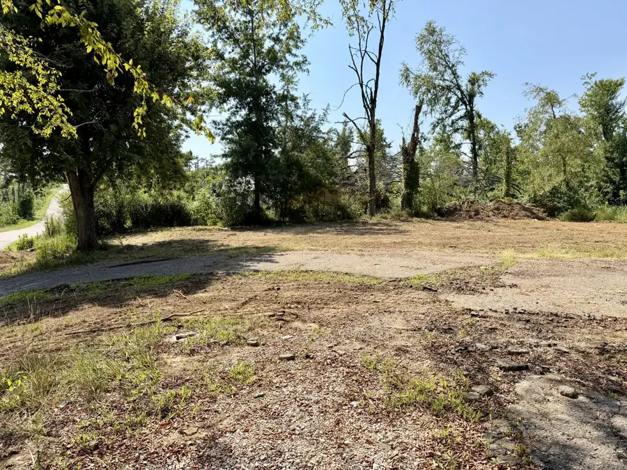 456 Pharr Ave, Selmer, TN 38375 - #3