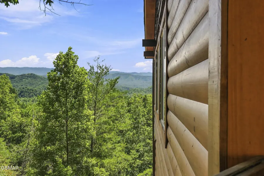 3307 Chinquapin Drive, Sevierville, TN 37876 - #3