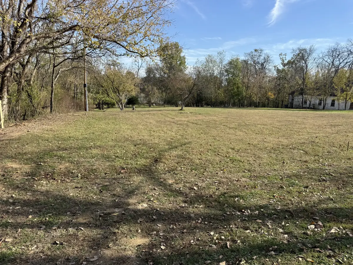 709 Zieglers Fort Rd, Gallatin, TN 37066 - #1