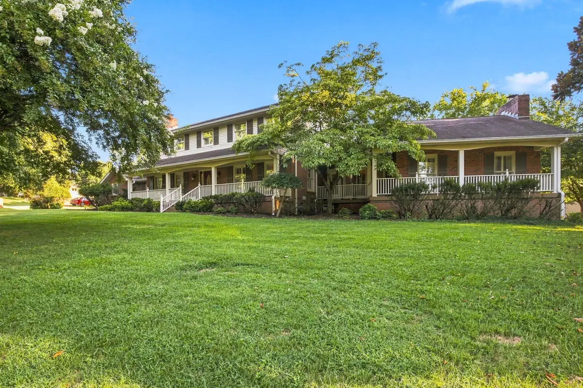 100 Applewood Valley Dr, Hendersonville, TN 37075 - #1
