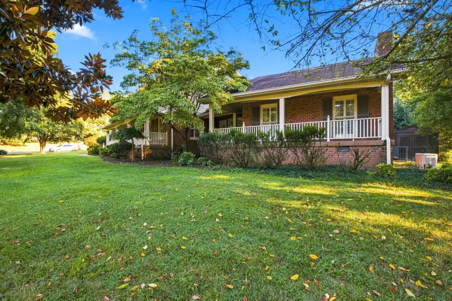 100 Applewood Valley Dr, Hendersonville, TN 37075 - #2