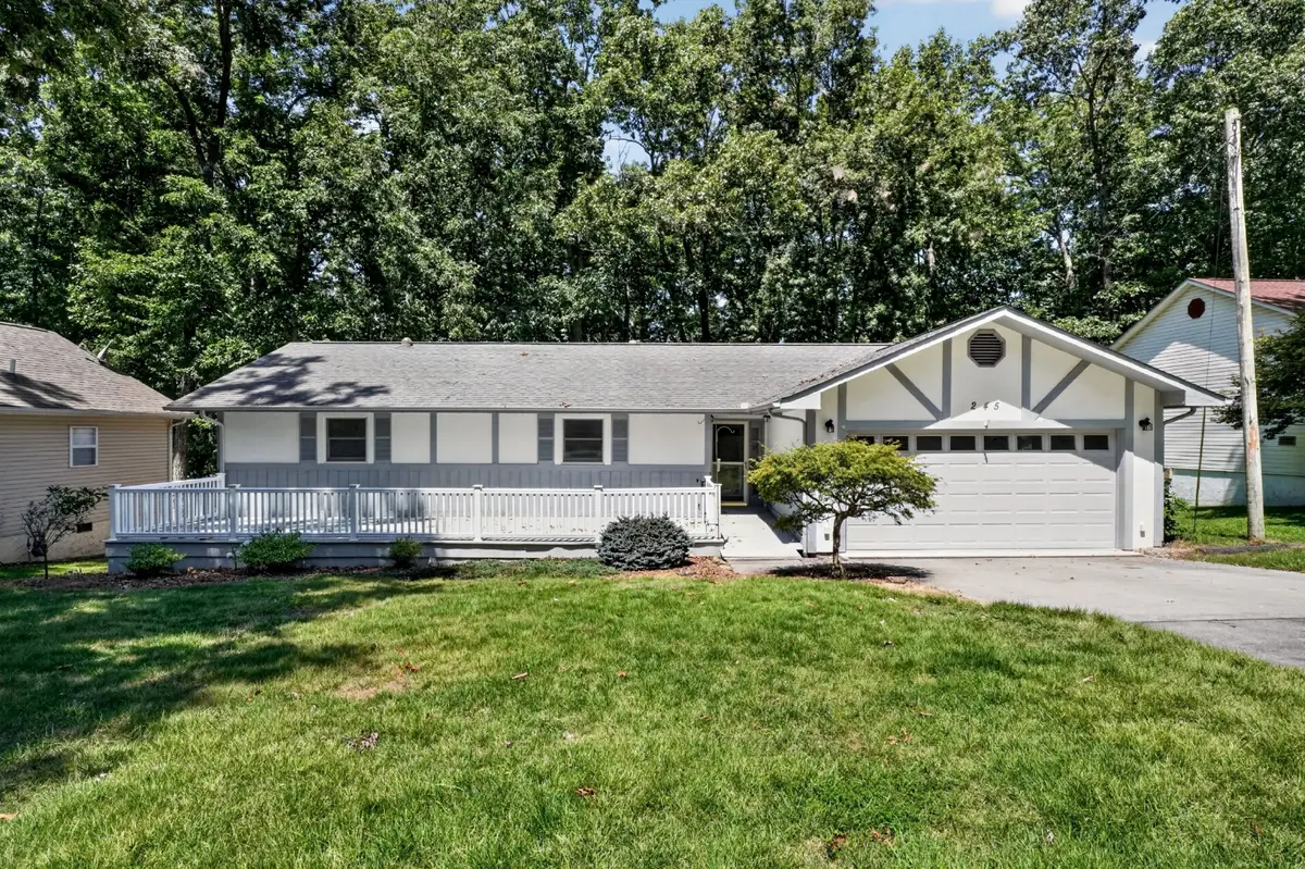 245 Lakeview Dr, Fairfield Glade, TN 38558 - #1