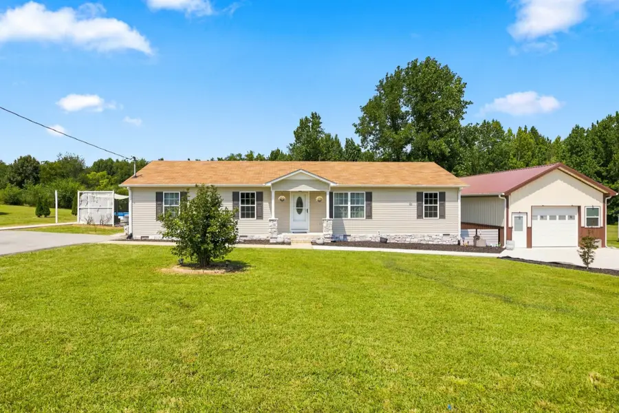 870 Newt Vanattia Rd, Hillsboro, TN 37342 - #2