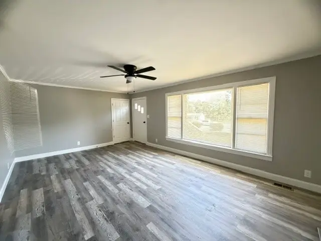242 Main St, Huntland, TN 37345 - #3