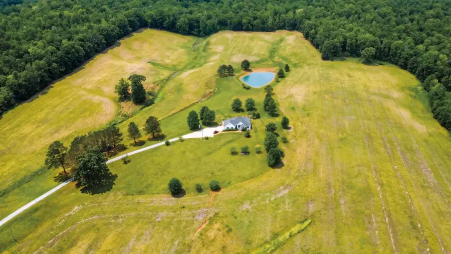 430 Hurricane Creek Dr, Stewart, TN 37175 - #2
