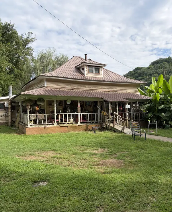 845 Flynns Creek Rd, Gainesboro, TN 38562