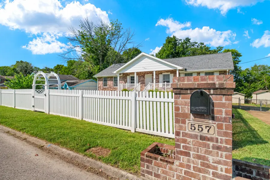 557 Castlegate Dr, Nashville, TN 37217 - #2