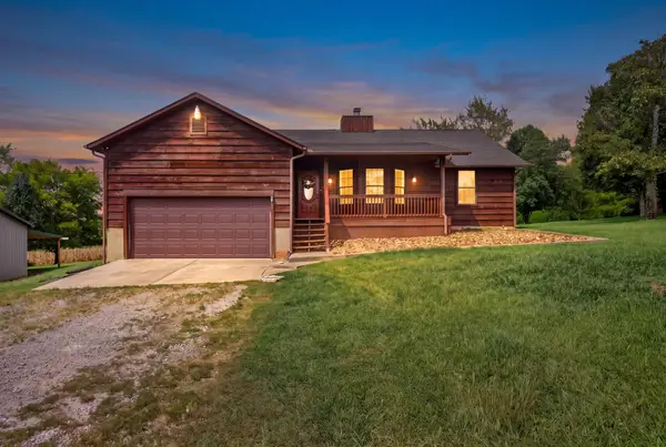 2467 Outlaw Rd, Woodlawn, TN 37191