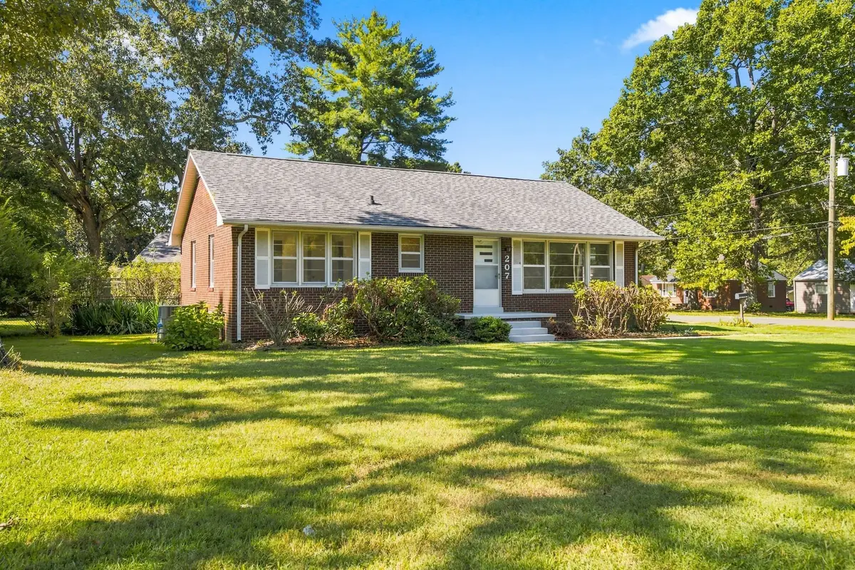 207 Sunset Dr, Tullahoma, TN 37388 - #1