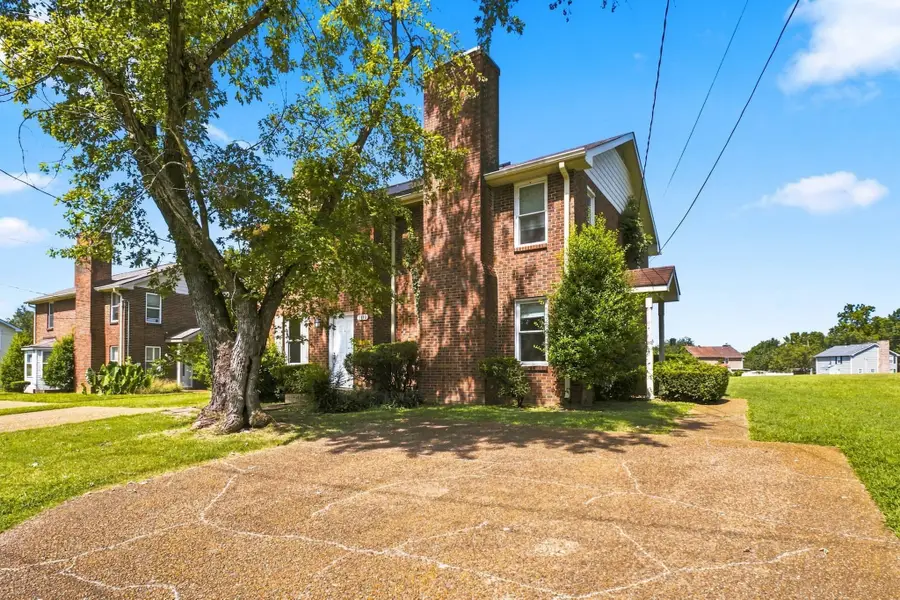 2440 Fairbrook Dr, Nashville, TN 37214 - #2