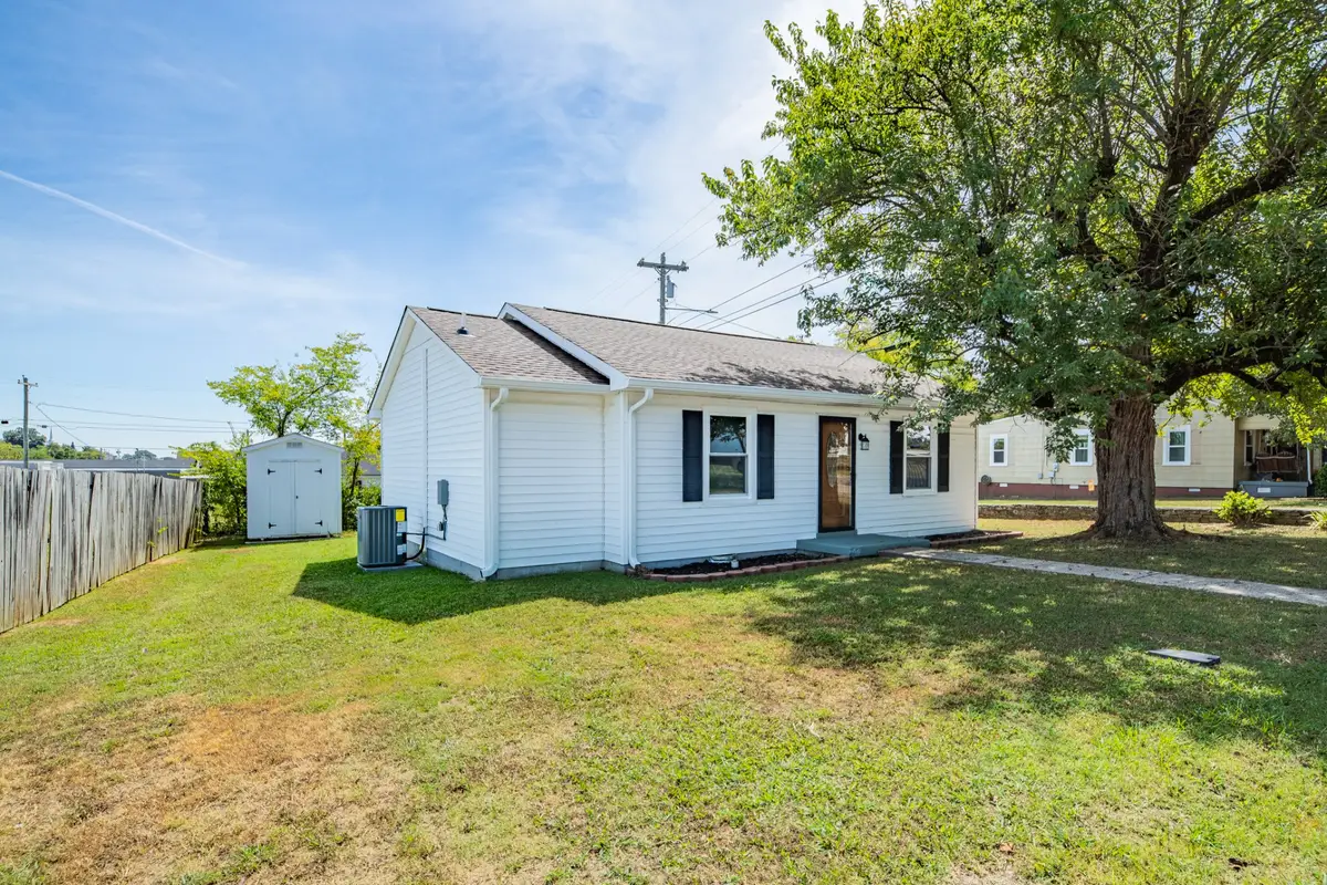 111 7th Ave S, Lewisburg, TN 37091 - #1