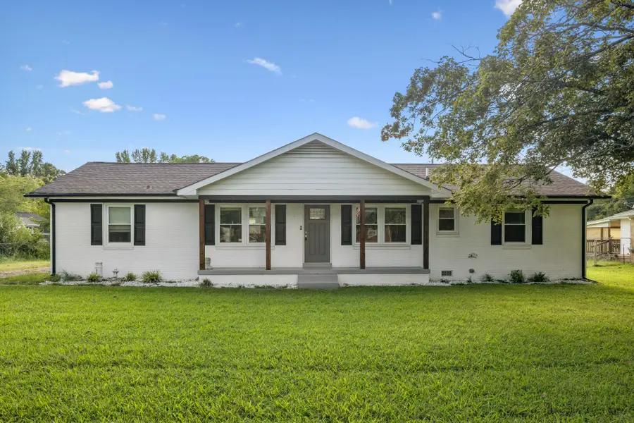110 Sherwood Dr, Waverly, TN 37185 - #2