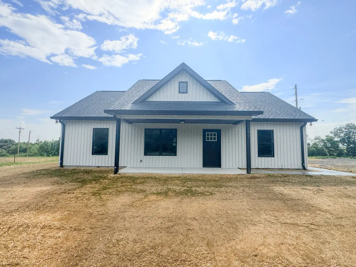 4677 Scottsville Rd, Lafayette, TN 37083 - #1