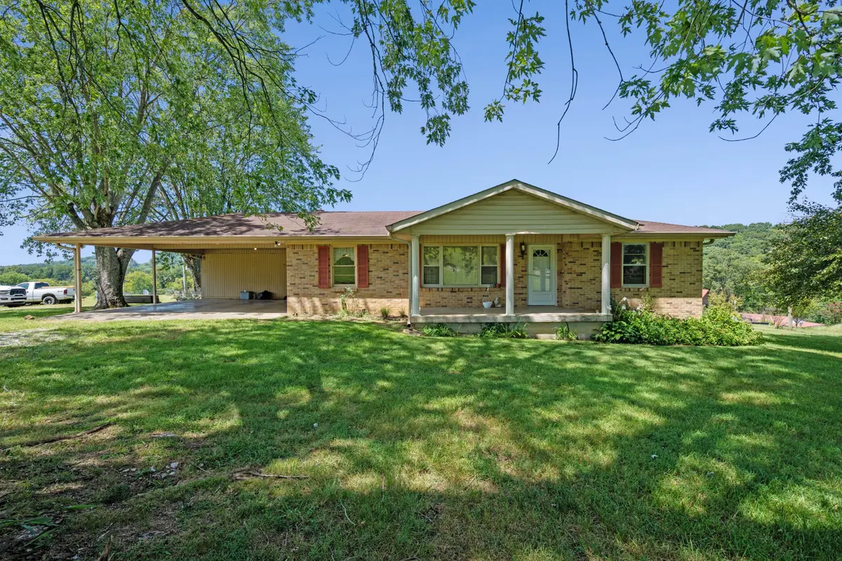 341 Horseshoe Bend Ln, Elmwood, TN 38560 - #1