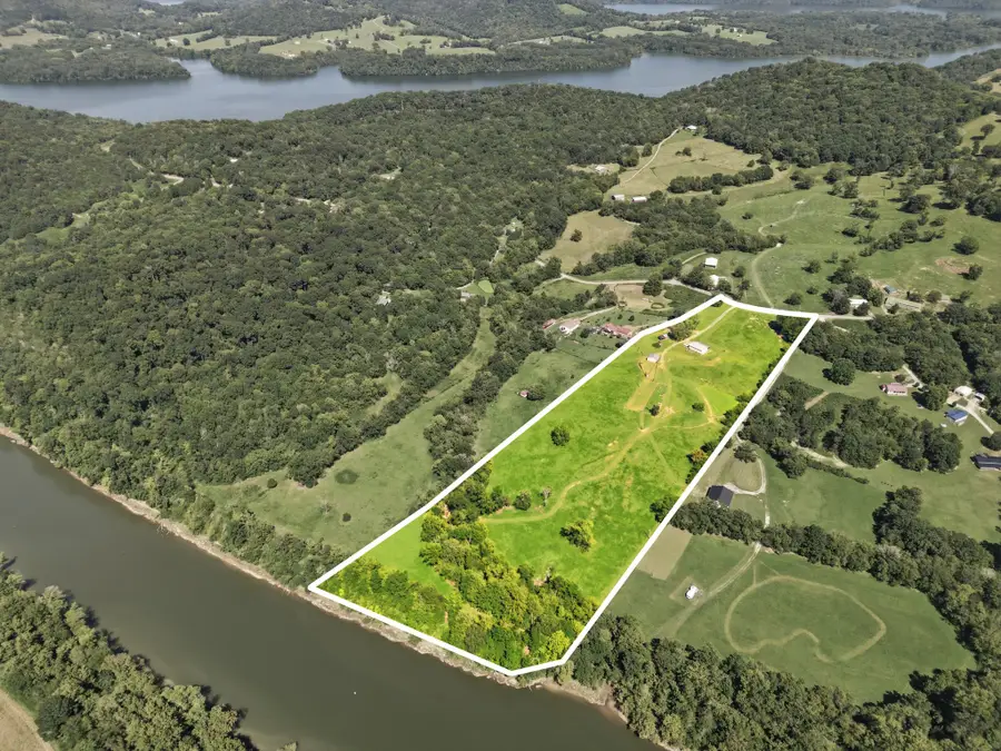341 Horseshoe Bend Ln, Elmwood, TN 38560 - #2