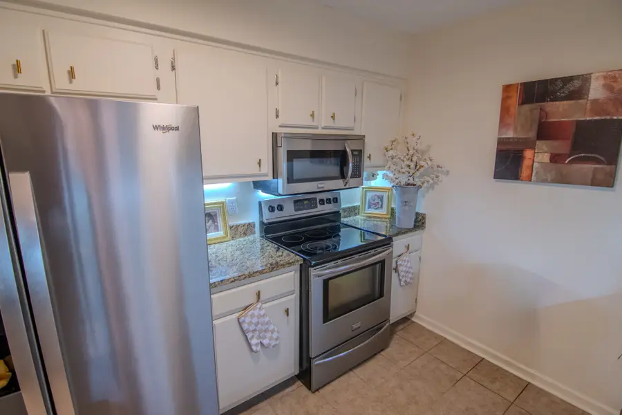 208 Myhr Grn, Nashville, TN 37221 - #3