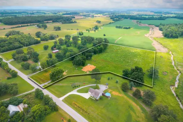 4705 Old Nashville Hwy, Mc Minnville, TN 37110