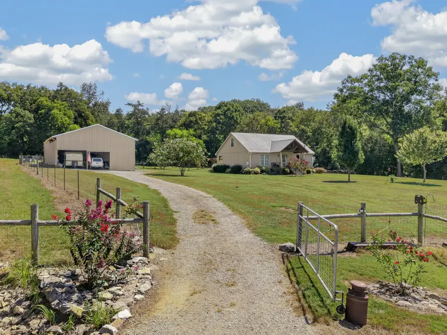 167 Saddle Up Ln, Winchester, TN 37398 - #2