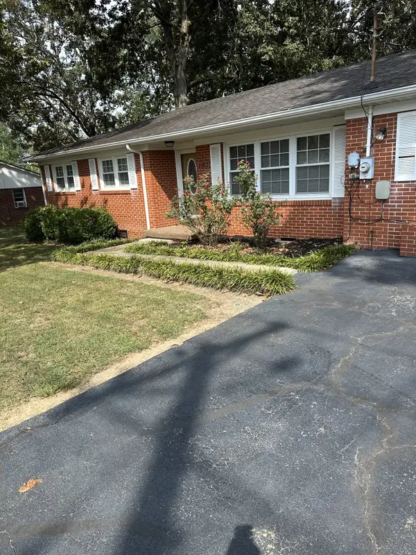 1102 W Lincoln St, Tullahoma, TN 37388