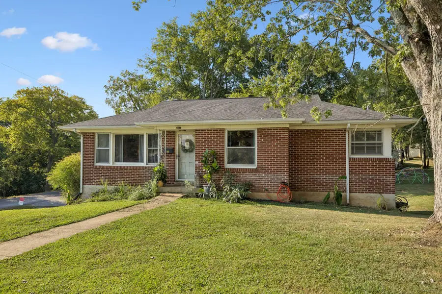 440 8th Ave S, Lewisburg, TN 37091 - #2