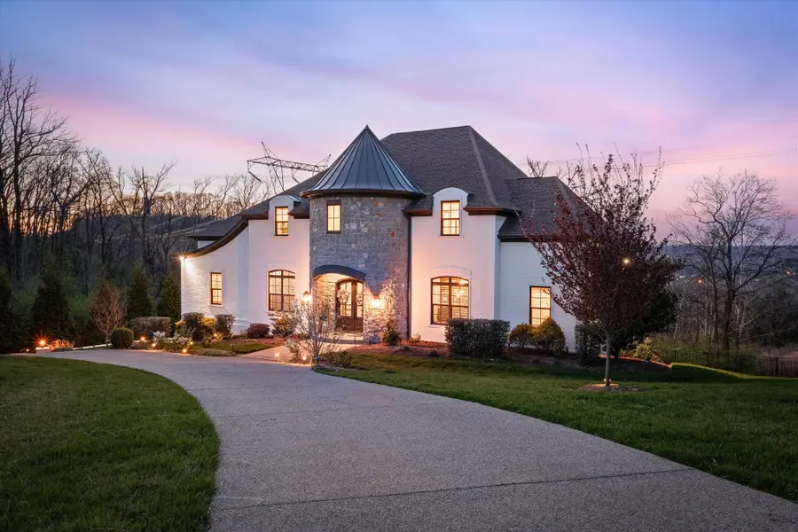 514 Legends Ridge Ct, Franklin, TN 37069 - #2