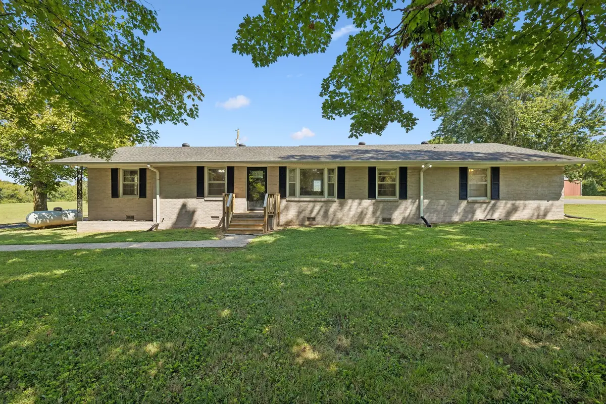 390 Rankin Rd, Castalian Springs, TN 37031 - #1