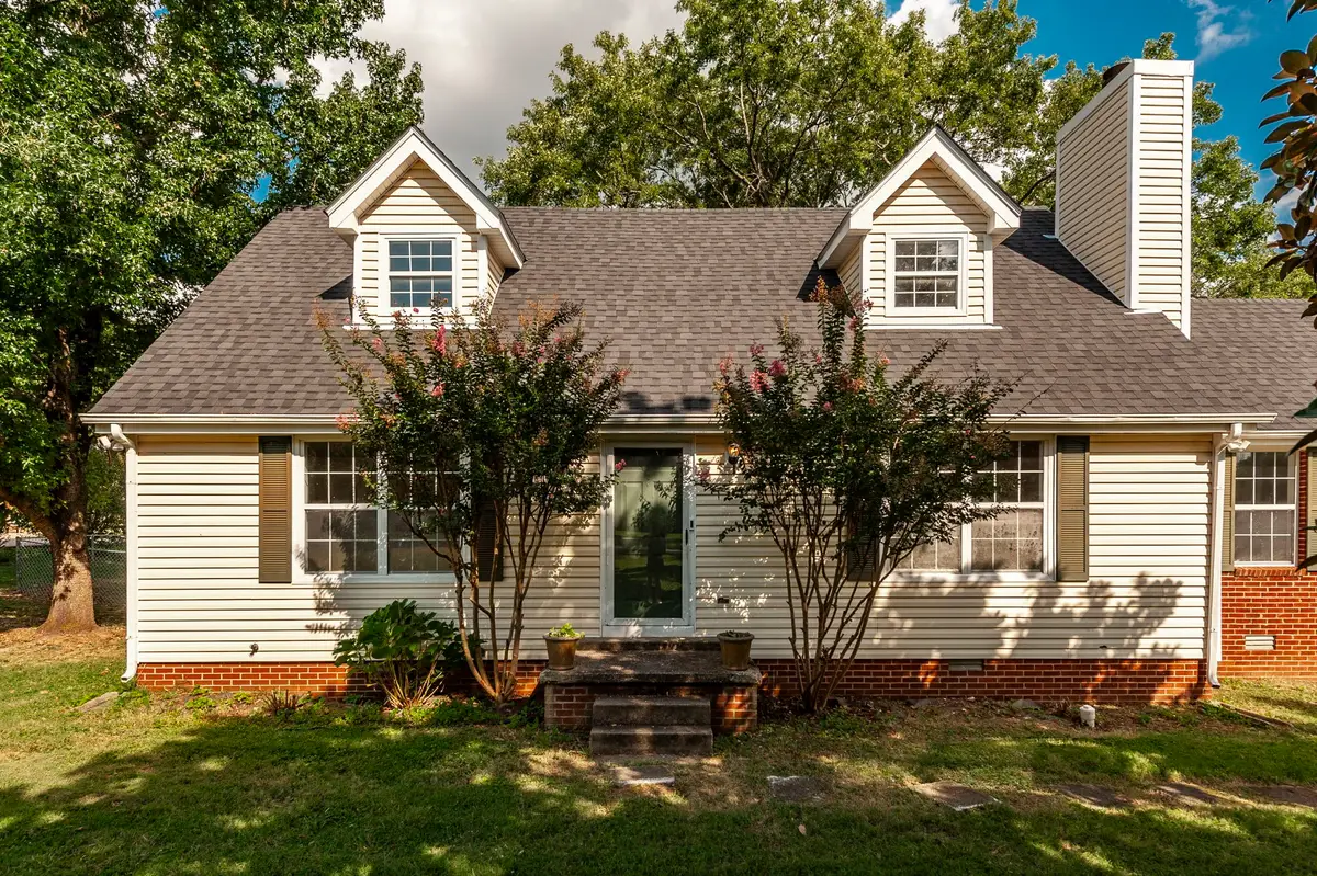 1241 Timberwood Dr, Gallatin, TN 37066 - #1