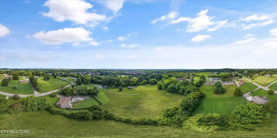 1229 W Hunt Rd, Maryville, TN 37801 - #2