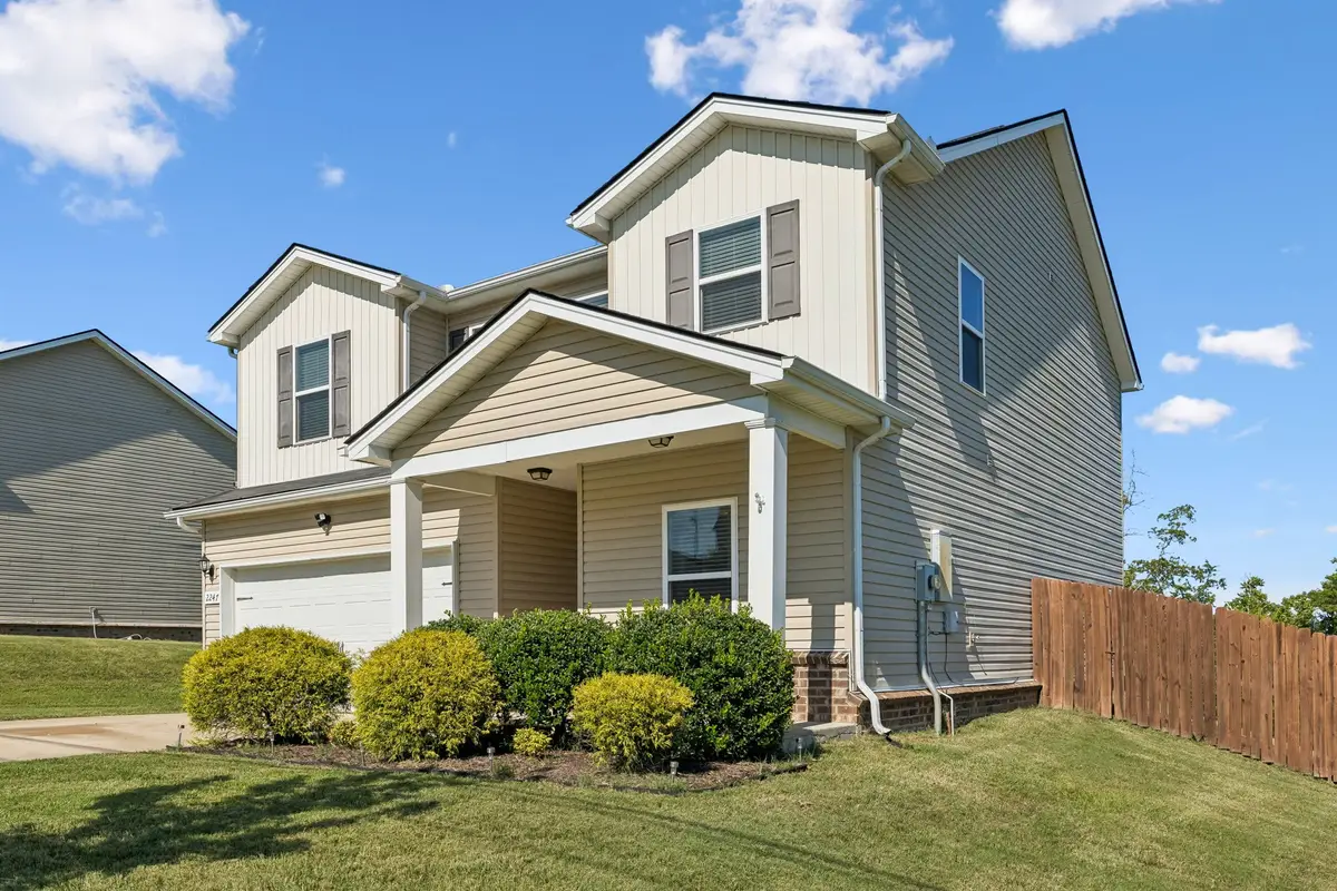 2247 Bee Hive Dr, Columbia, TN 38401 - #1
