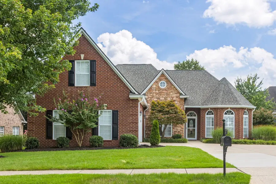 1077 Nealcrest Cir, Spring Hill, TN 37174 - #2