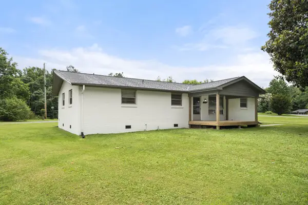 1156 Chestnut Dr, Burns, TN 37029