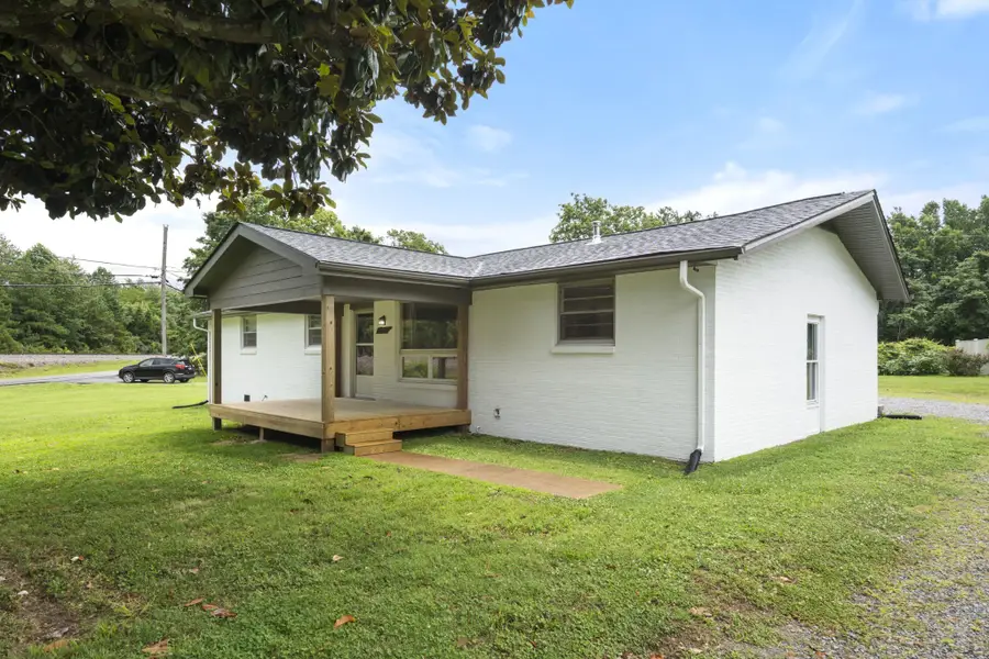 1156 Chestnut Dr, Burns, TN 37029 - #3