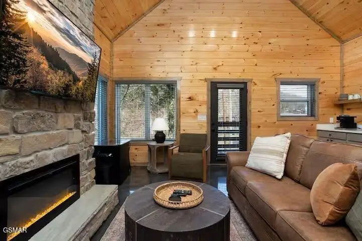 310 Lewis Clabo Road, Gatlinburg, TN 37738 - #2