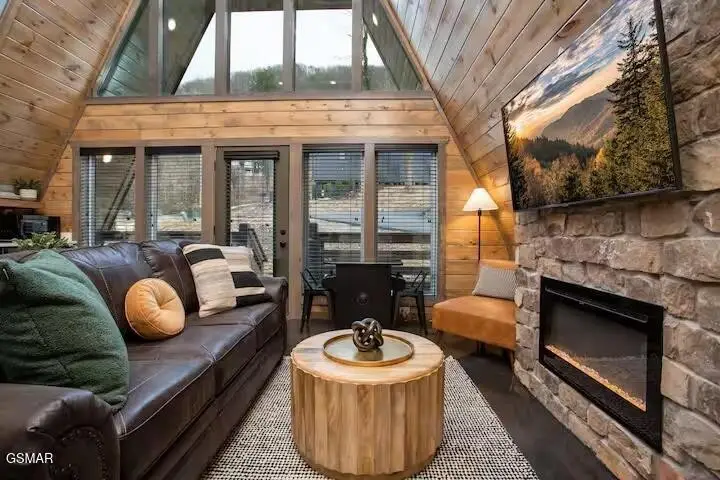 324 Lewis Clabo Road, Gatlinburg, TN 37738 - #2