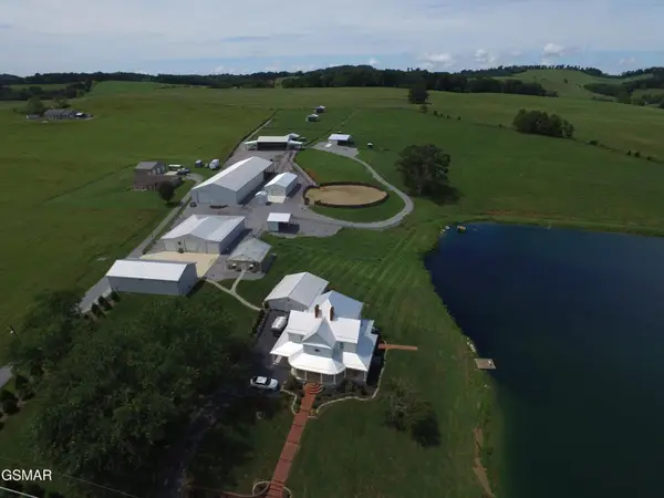 1917 Valley Home Road, Dandridge, TN 37725