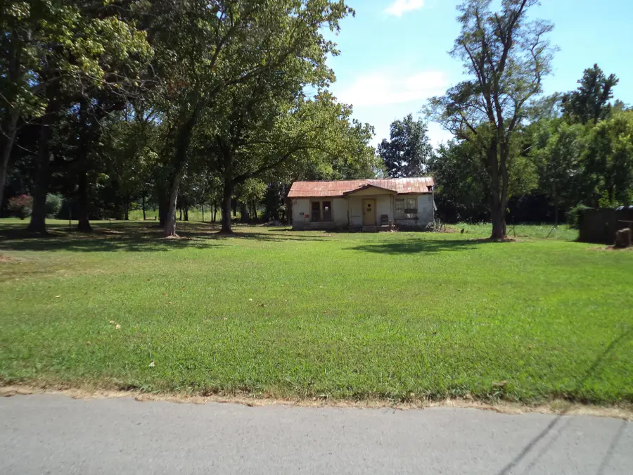 8 Johnson School Rd, Fayetteville, TN 37334 - #2