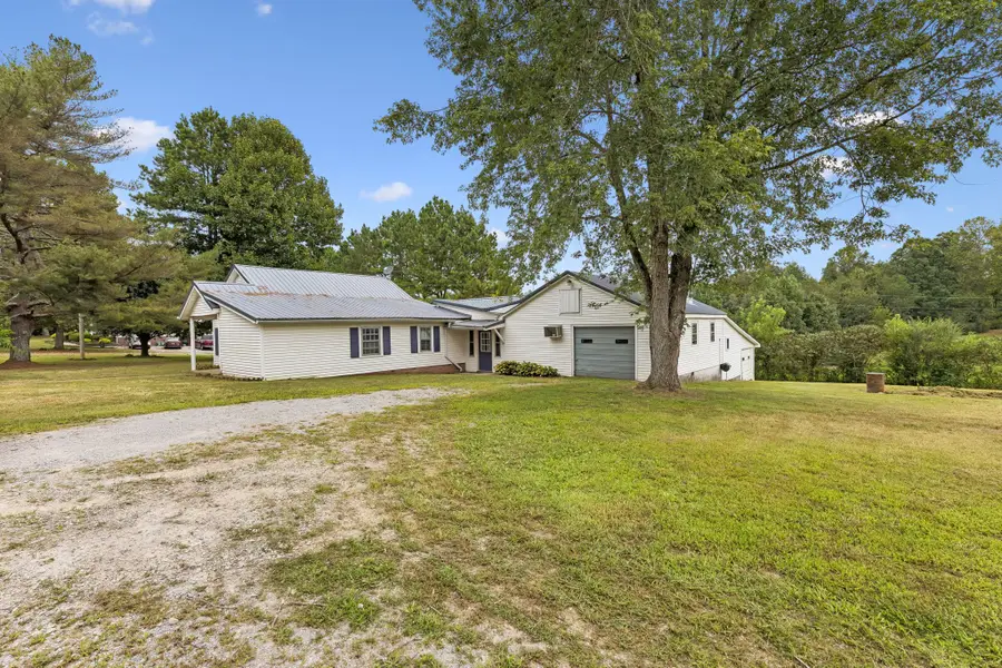 2270 Fall River Rd, Leoma, TN 38468 - #3