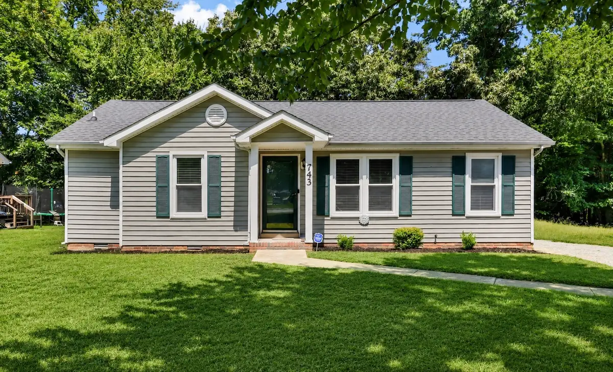 743 Spees Dr, Clarksville, TN 37042 - #1