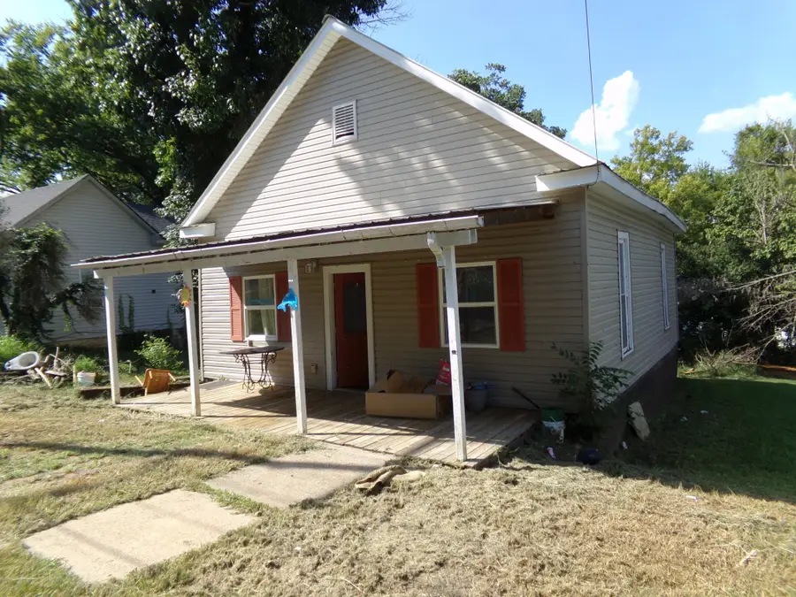 420 Maple St, Lewisburg, TN 37091 - #2