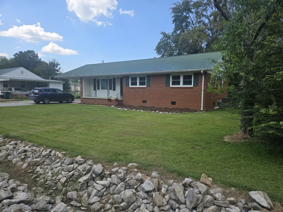 107 Truman St, Waverly, TN 37185 - #1